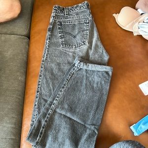 VINTAGE Levi’s 550 zip fly 30x36